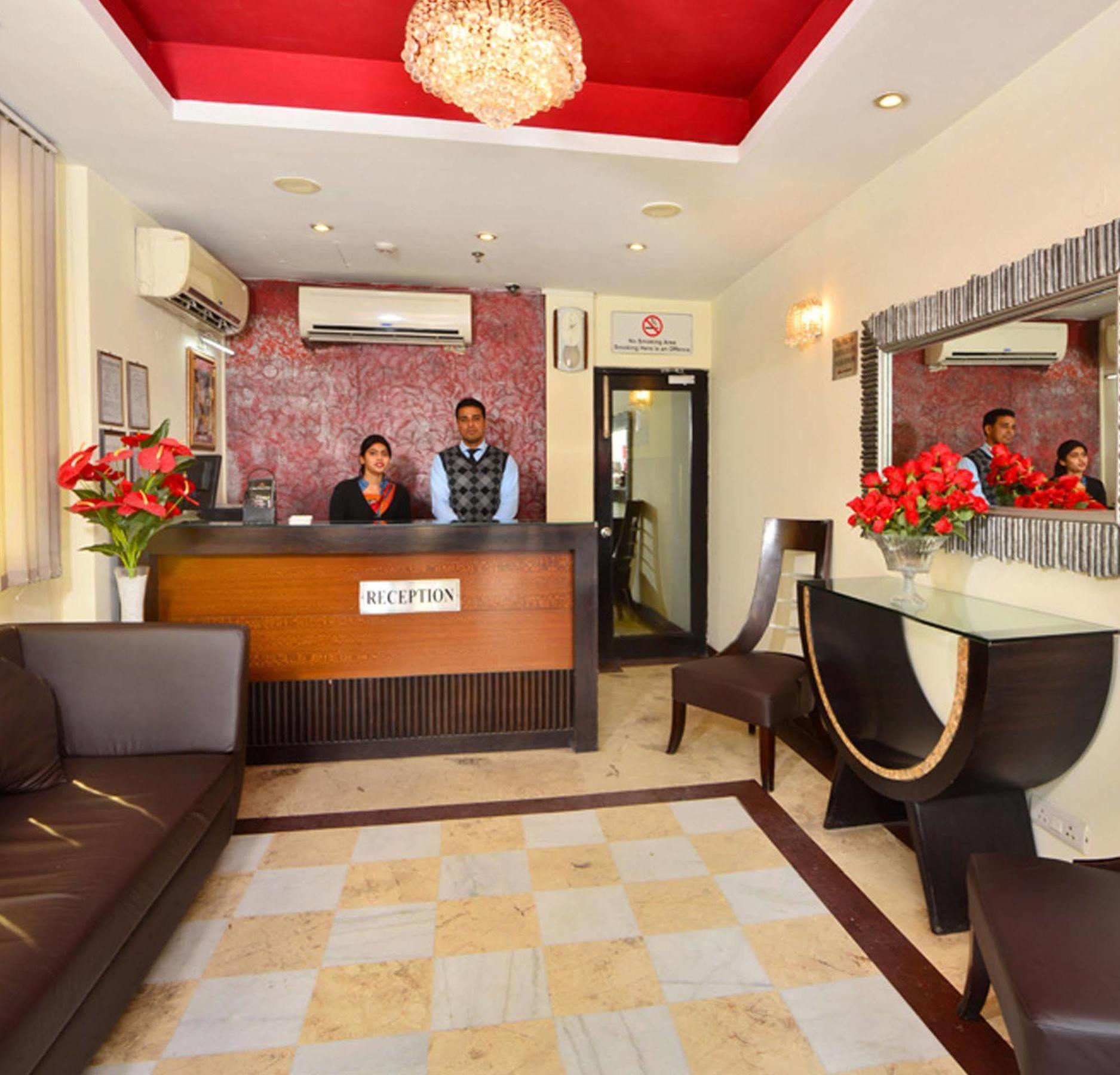 Hotel Shanti Palace West Patel Nagar Nueva Delhi Exterior foto